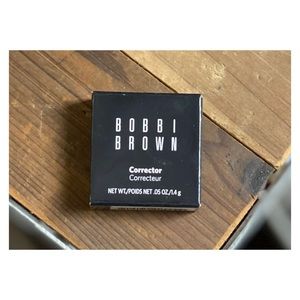 Bobbi Brown • Corrector • “Peach Bisque”